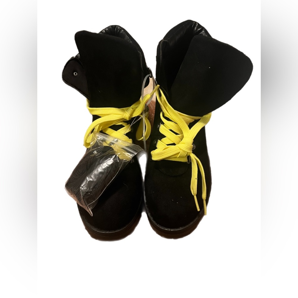 Womens Bamboo Boots NWOT